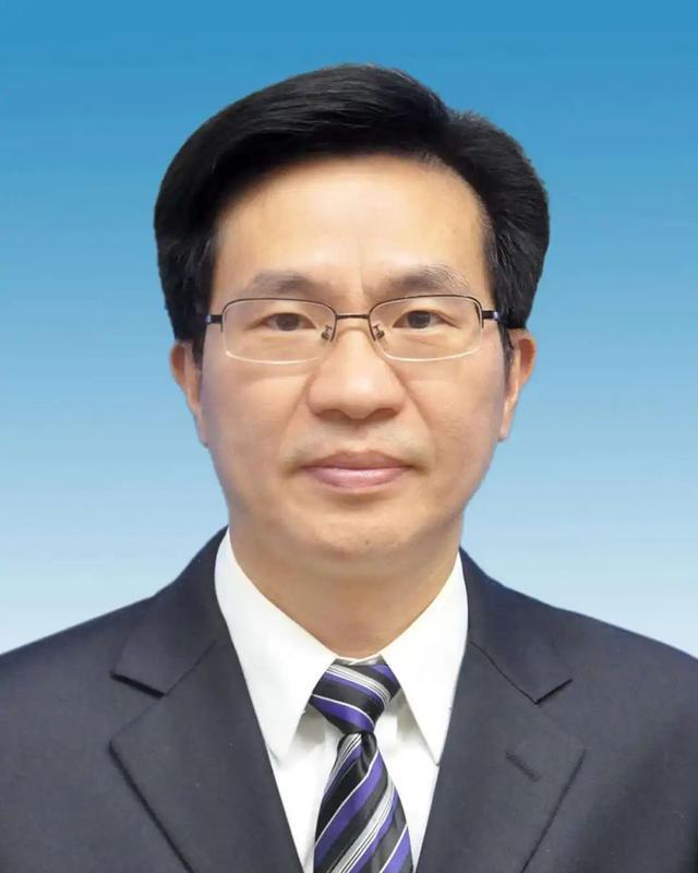 陈岳峰当选三明市市长