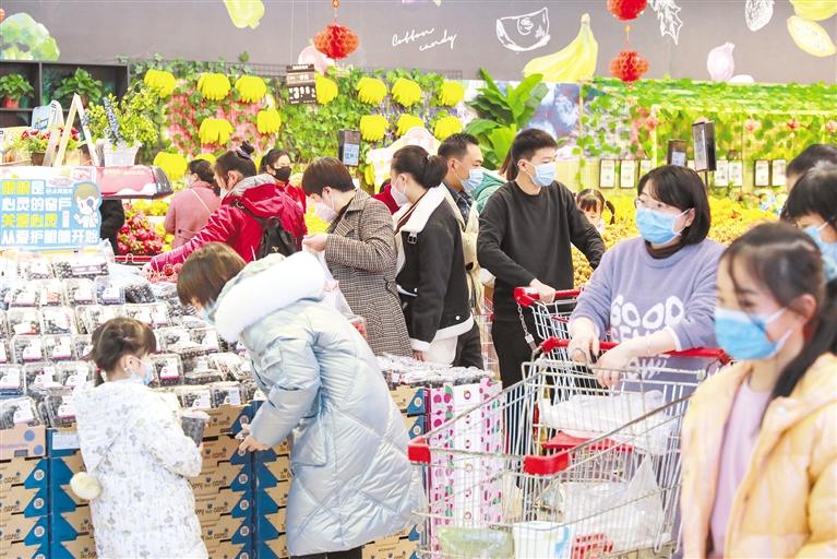 县域消费市场供销两旺（新春走基层·假日市场看信心）